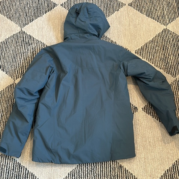 COPY - Arc’Teryx Insualted GoreTex Ski Jacket - Picture 2 of 4
